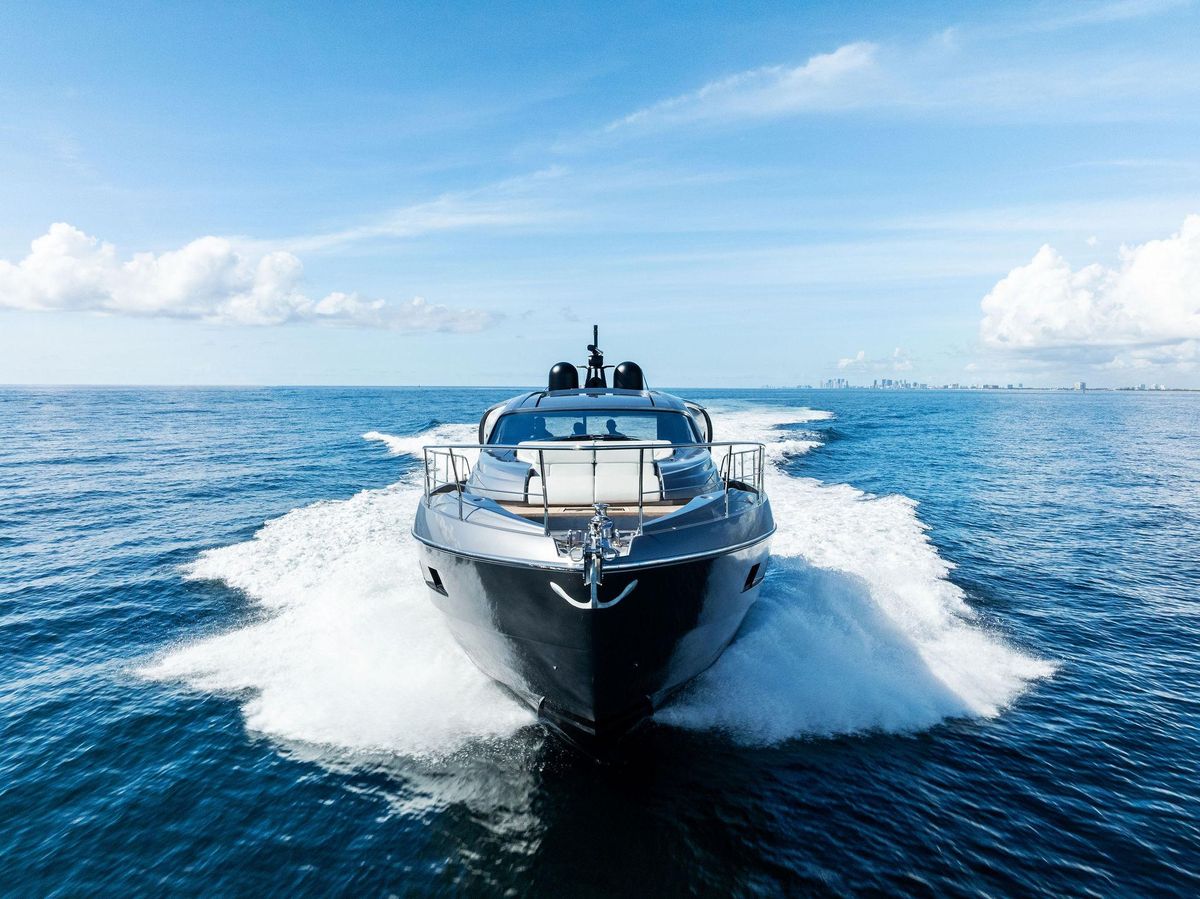 2025 Pershing 69 