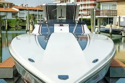 2008 Custom Cigarette R.T. 50 Marauder