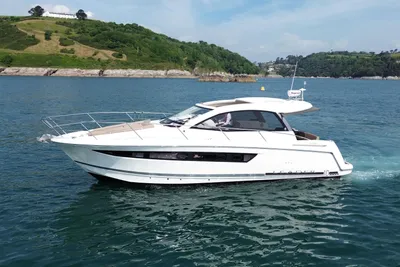 2010 Jeanneau Leader 10
