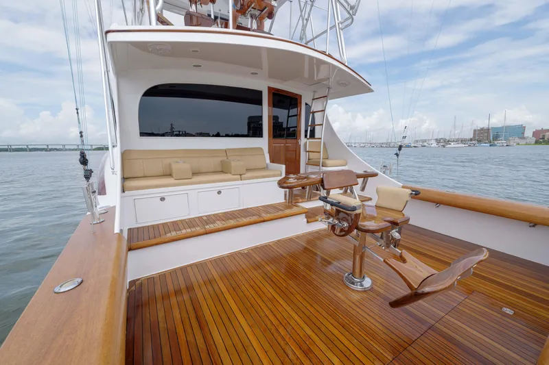 Mister Pete Yacht Photos Pics 58 C & L Mister Pete- Cockpit