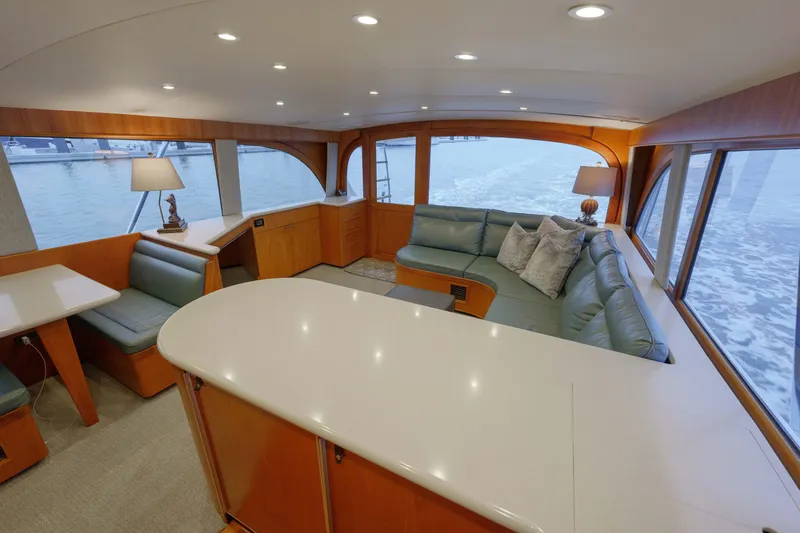 Mister Pete Yacht Photos Pics 58 C & L Mister Pete- Salon