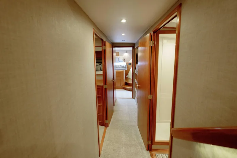 Mister Pete Yacht Photos Pics 58 C & L Mister Pete- Companionway