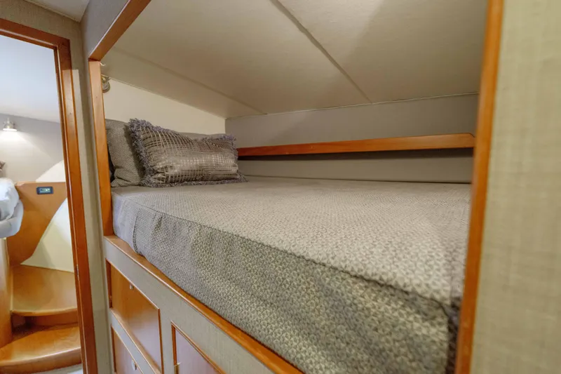 Mister Pete Yacht Photos Pics 58 C & L Mister Pete- Cabin