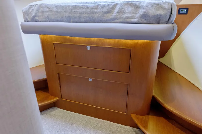 Mister Pete Yacht Photos Pics 58 C & L Mister Pete- Cabin