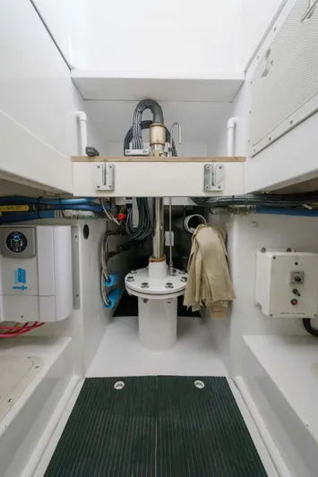 Mister Pete Yacht Photos Pics 58 C & L Mister Pete- Engine Room