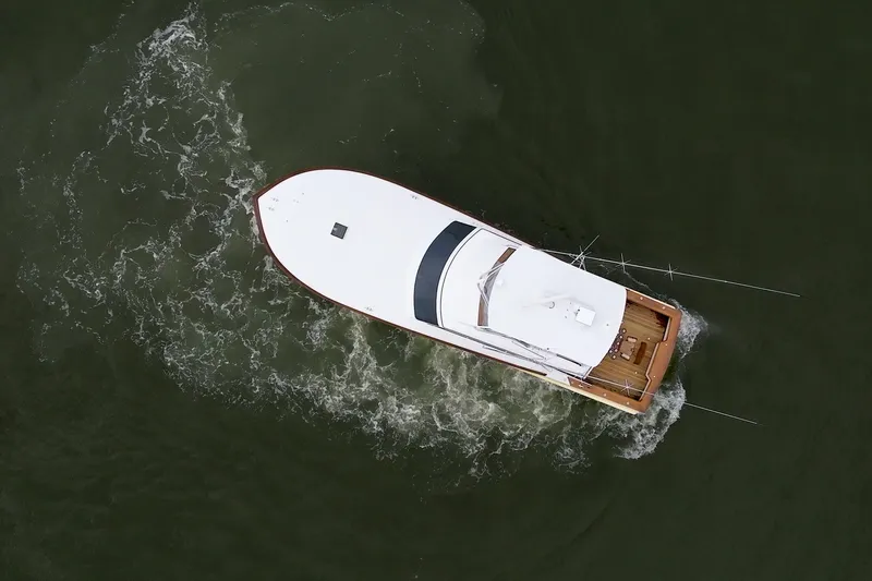 Mister Pete Yacht Photos Pics 58 C & L Mister Pete- Profile