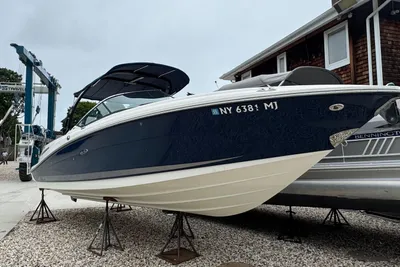 Sea Ray 270 SLX