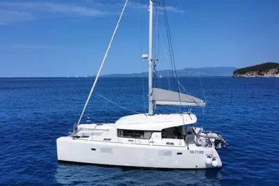 Lagoon 39
