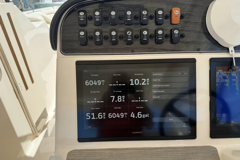 335-714 Used Yacht Photos Pics Dashboard of 2021 Grady-White Freedom 335 boat with Garmin display.