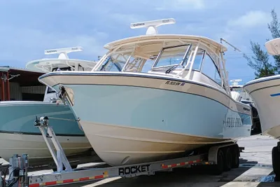 Grady-White Freedom 335