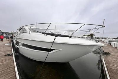 Cruisers Yachts 46 Cantius