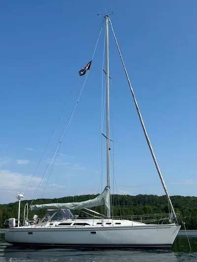 Foray Yacht Photos Pics 