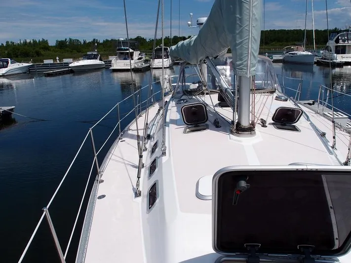 Foray Yacht Photos Pics 