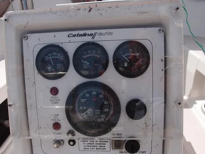 Foray Yacht Photos Pics 