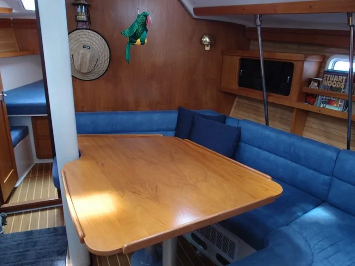 Foray Yacht Photos Pics 