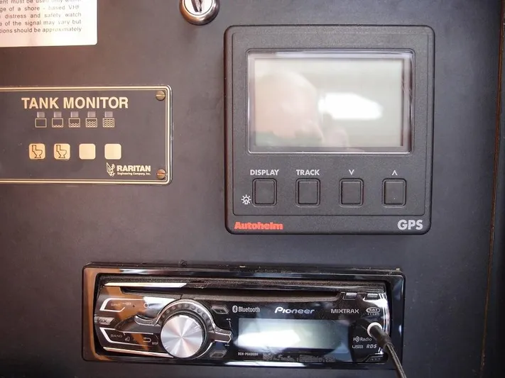 Foray Yacht Photos Pics 