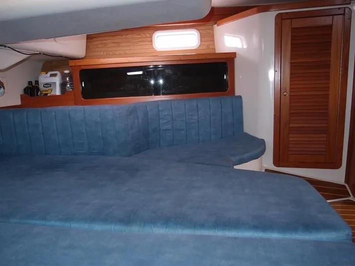 Foray Yacht Photos Pics 