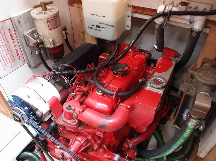 Foray Yacht Photos Pics 