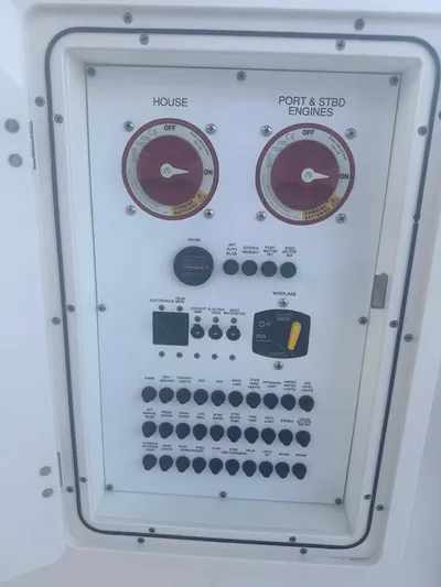  Yacht Photos Pics Control panel of a 2020 Pursuit DC 266 Dual Console boat.