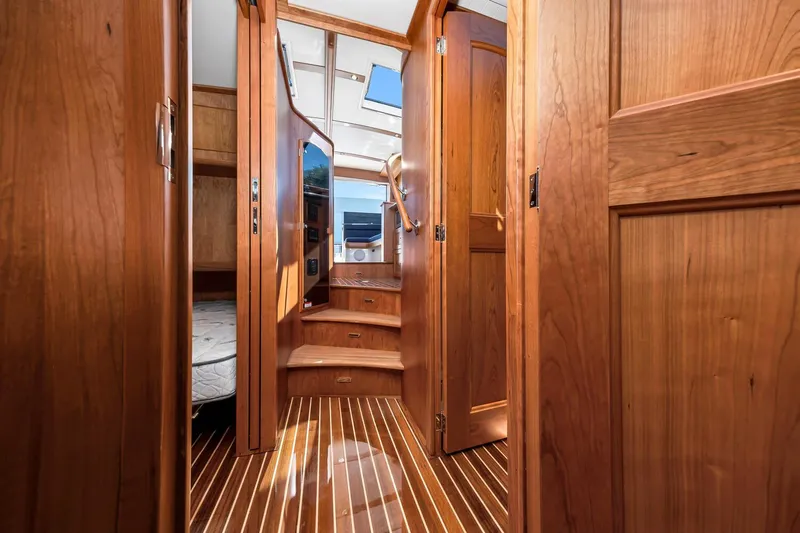 Incentive Yacht Photos Pics 