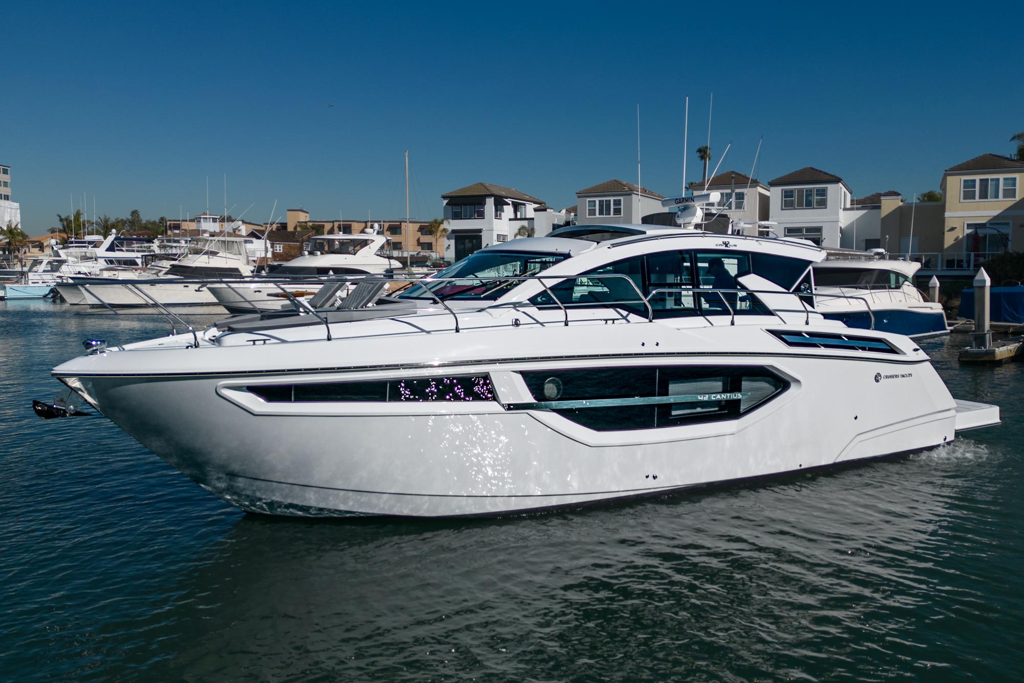 cruisers yachts 42 cantius for sale