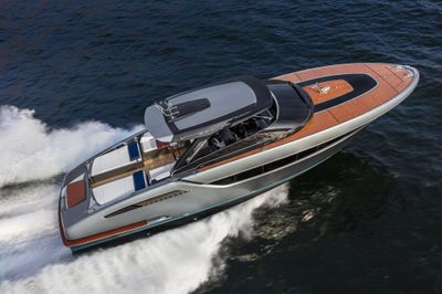 Yacht