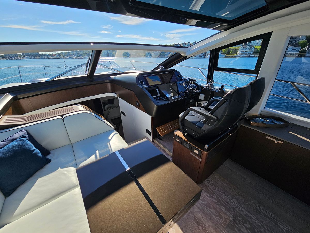 2022 Sunseeker 60 