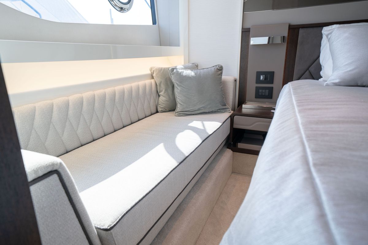 2022 Sunseeker 60 