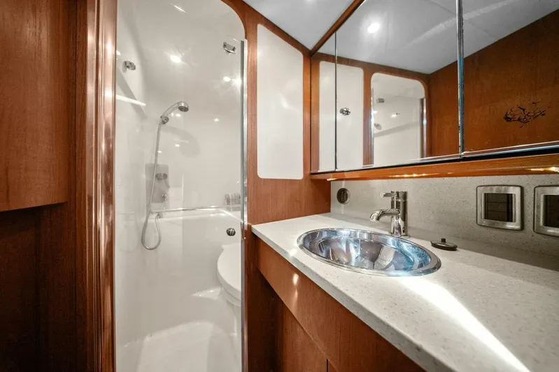 Fridge Benefits Yacht Photos Pics 2008 Tiara Yachts 3500 Sovran "Fridge Benefit"