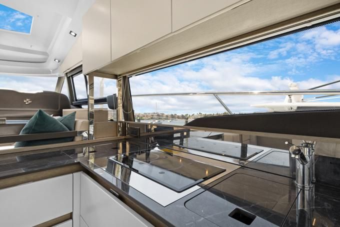 2020 Prestige 46 
