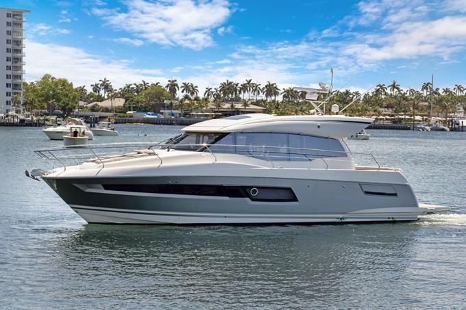 2020 Prestige 46 