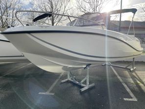 2022 Quicksilver Activ 605 Open
