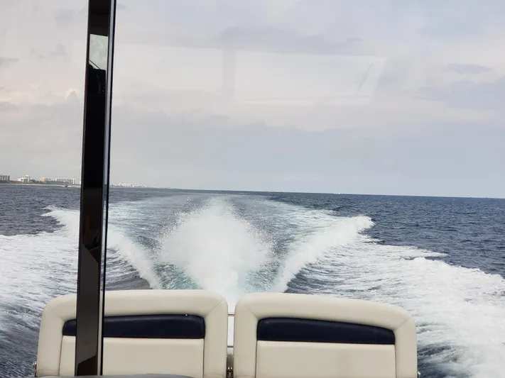 Off-schorr II Yacht Photos Pics 