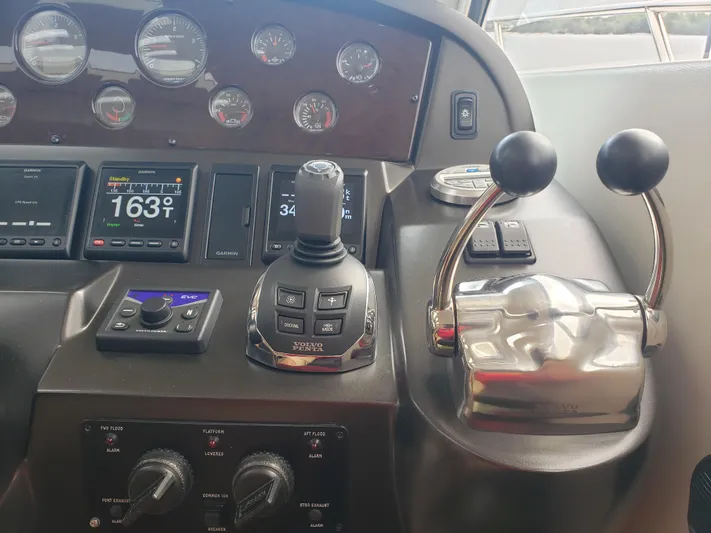 Off-schorr II Yacht Photos Pics 