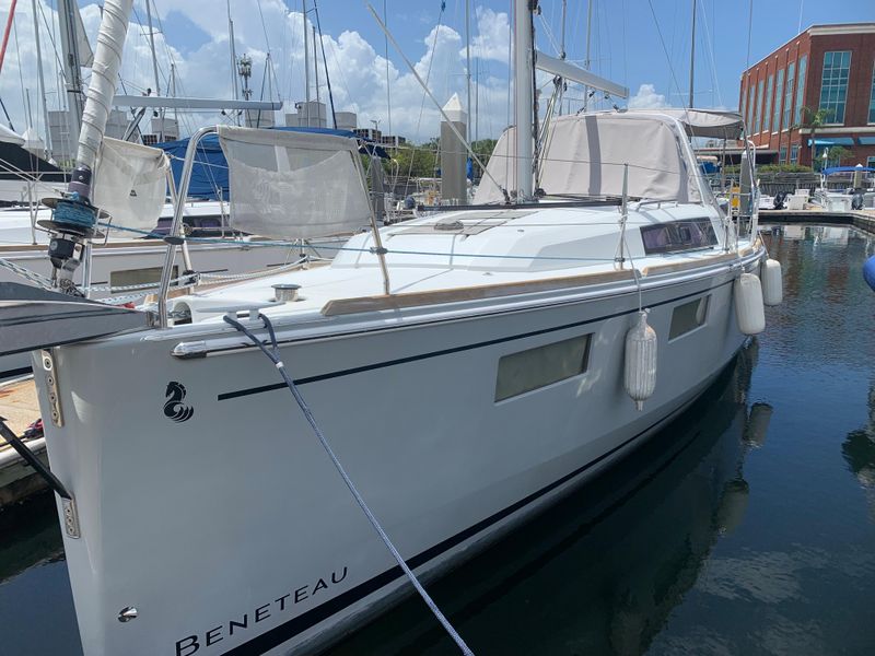 2018 Beneteau Oceanis 35.1 w/Generator