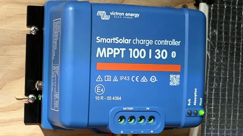 Our Journey Yacht Photos Pics Solar Controller