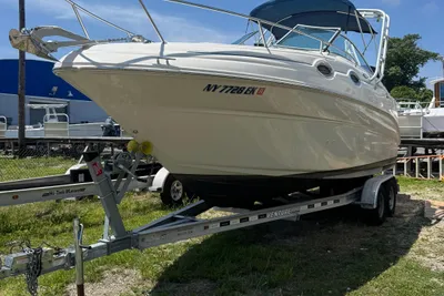 Sea Ray 240 Sundancer