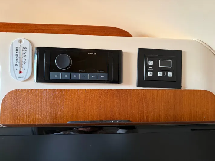 Genau II Yacht Photos Pics Control panel on Grady-White Express 330 boat, year 2004.