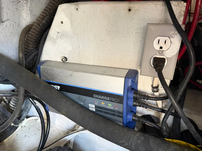 Genau II Yacht Photos Pics 