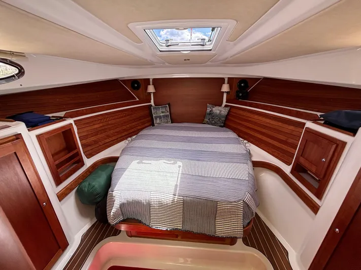 Osprey Yacht Photos Pics 