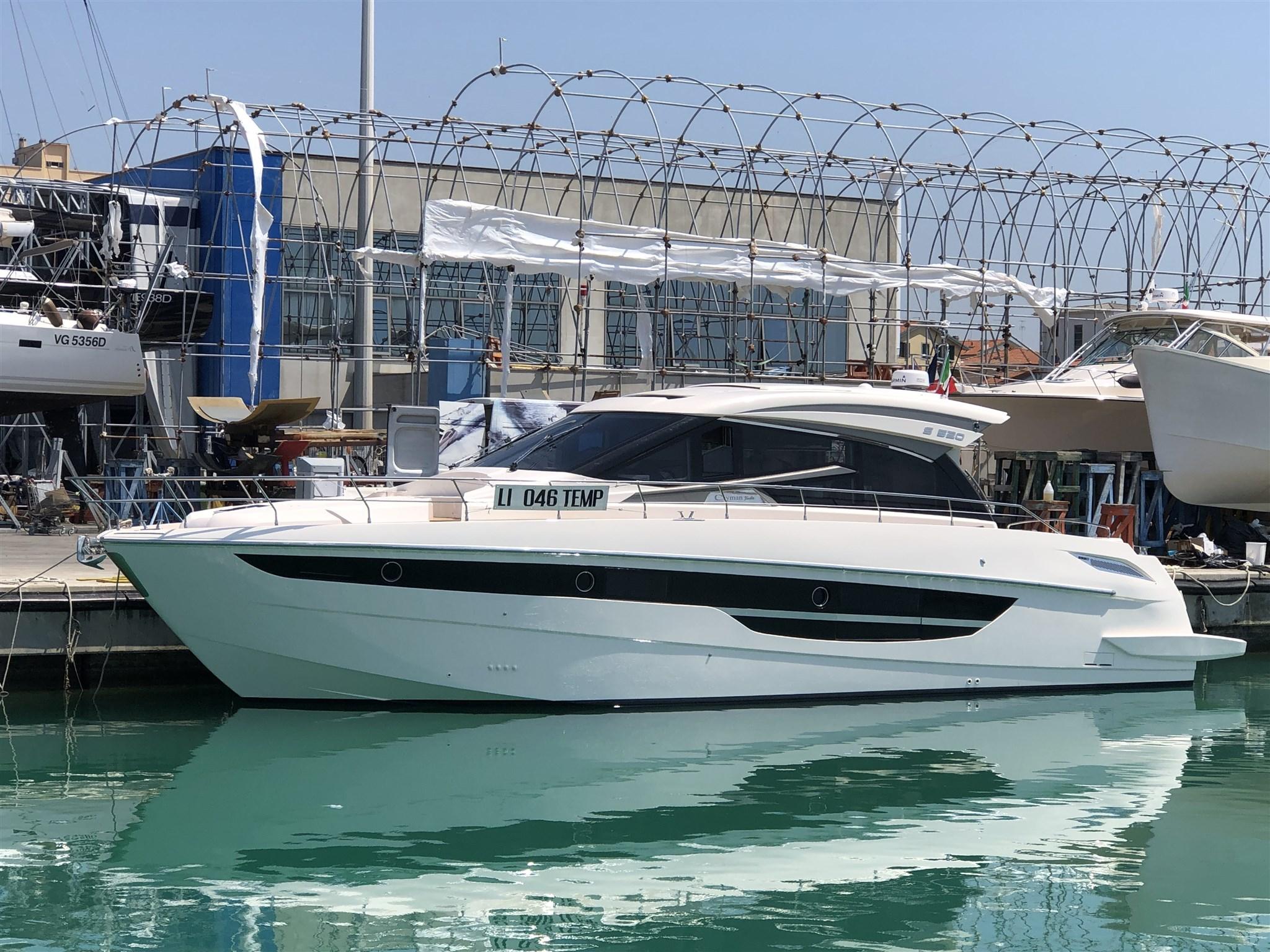 2024 Cayman Yachts S520 NEW