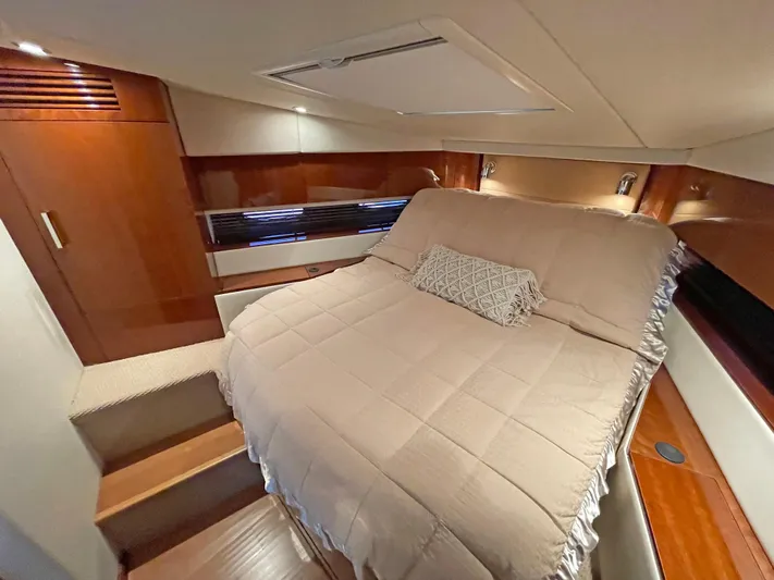  Yacht Photos Pics Luxurious cabin interior of 2012 Sea Ray 450 Sundancer yacht.