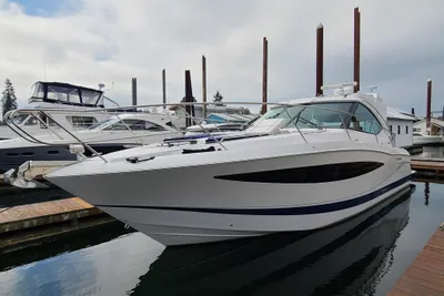 Four Winns V435