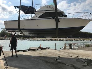 1989 Bertram 28 Flybridge CRUISER