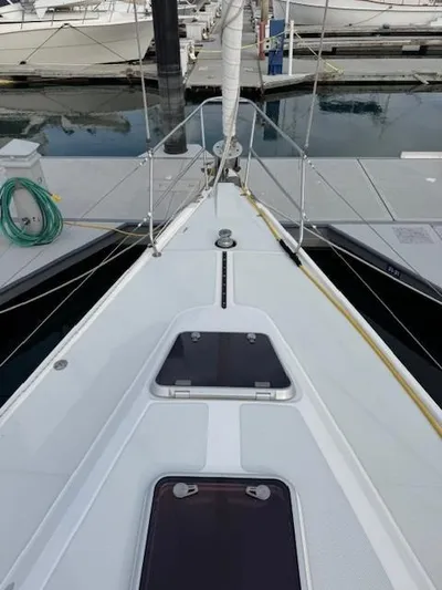 Maxwell Yacht Photos Pics Deck view of a 2001 Catalina 42 MkII sailboat docked at a marina.