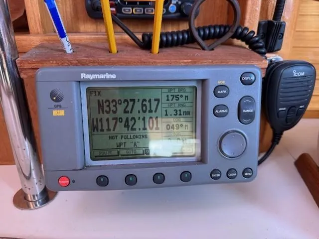 Maxwell Yacht Photos Pics Raymarine navigation system on 2001 Catalina 42 MkII sailboat displaying coordinates.