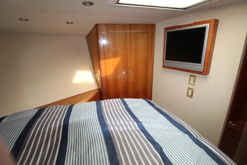 O-fenceive Yacht Photos Pics 