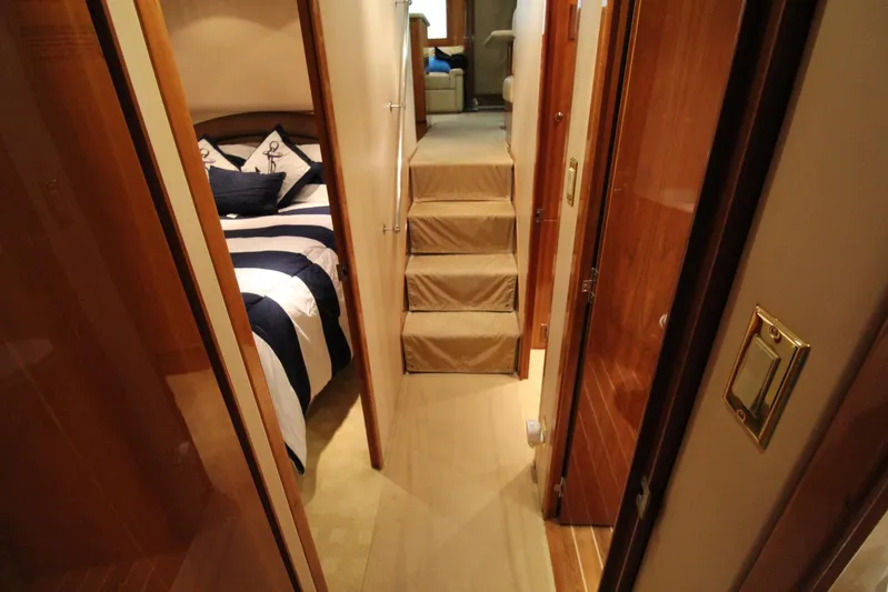 O-fenceive Yacht Photos Pics 