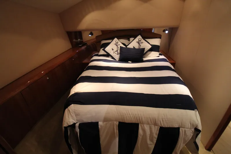 O-fenceive Yacht Photos Pics 