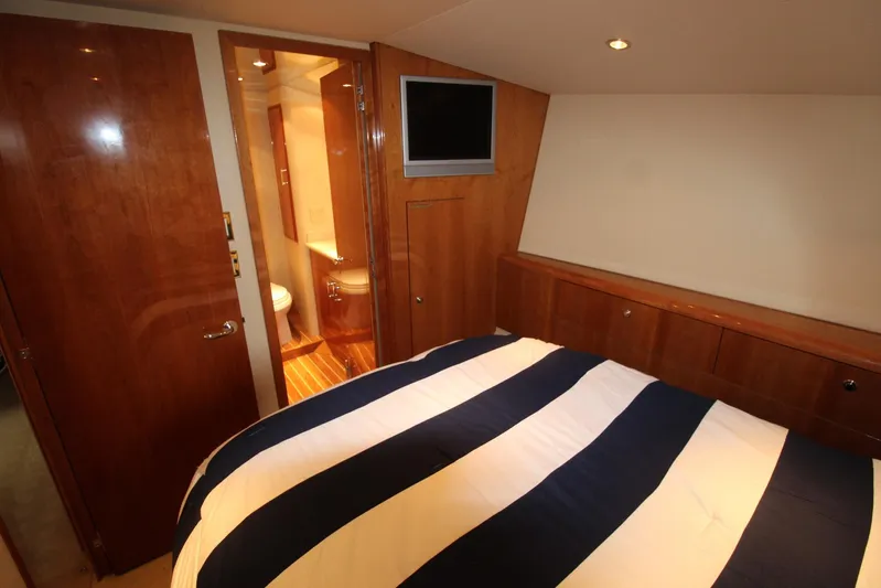 O-fenceive Yacht Photos Pics 